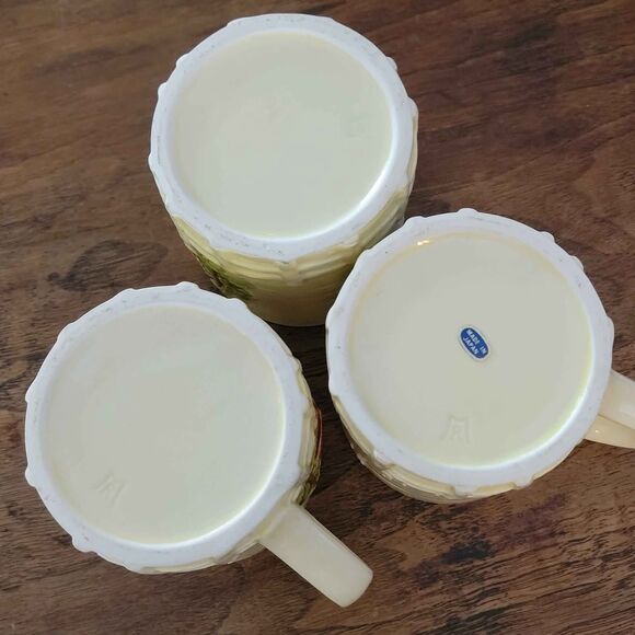 3 Vintage Japan 3D Farm Scene Mugs Barn Cow Fencing - Picture 10 of 10